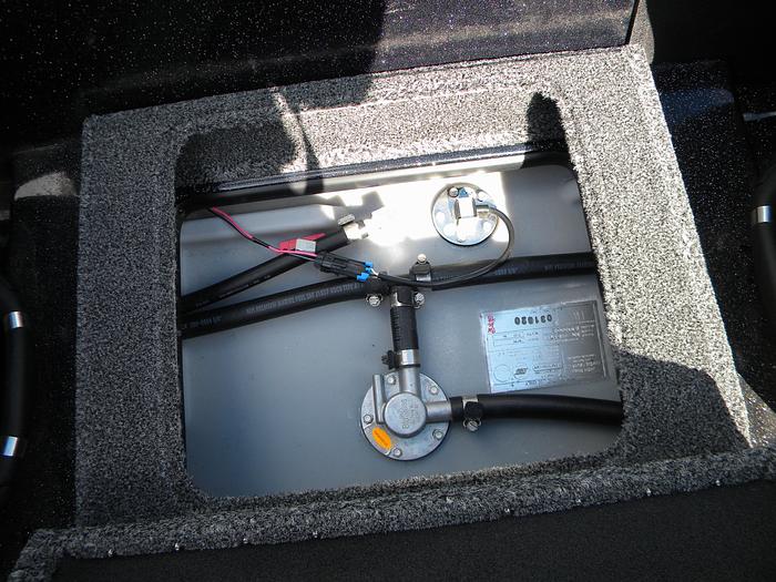 Used 2020 Tracker Nitro Z21 P1