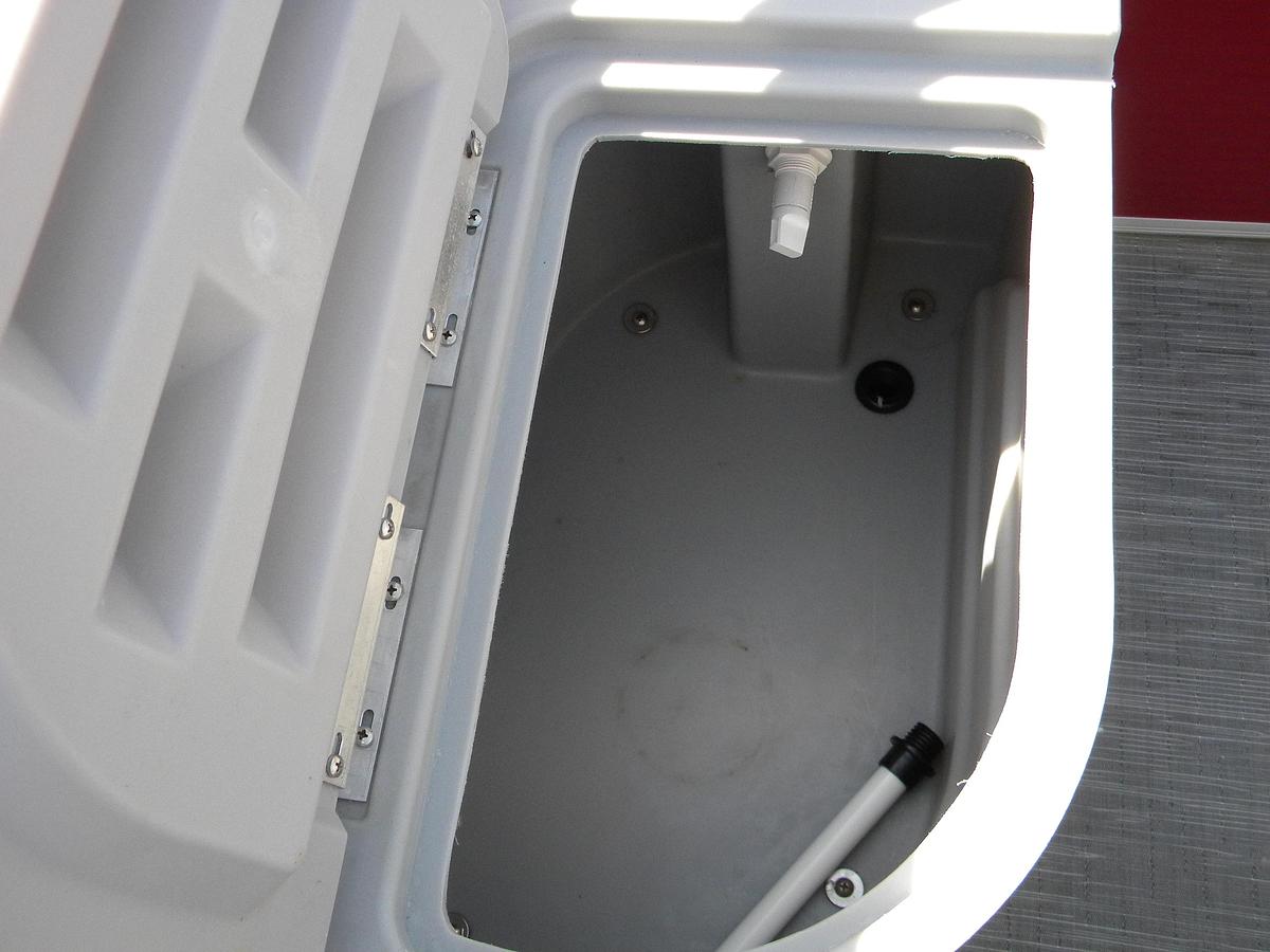 Used 2023 Bennington 20SVF