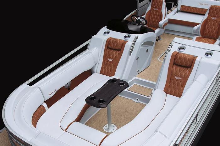 2025 Bennington R Bowrider Line