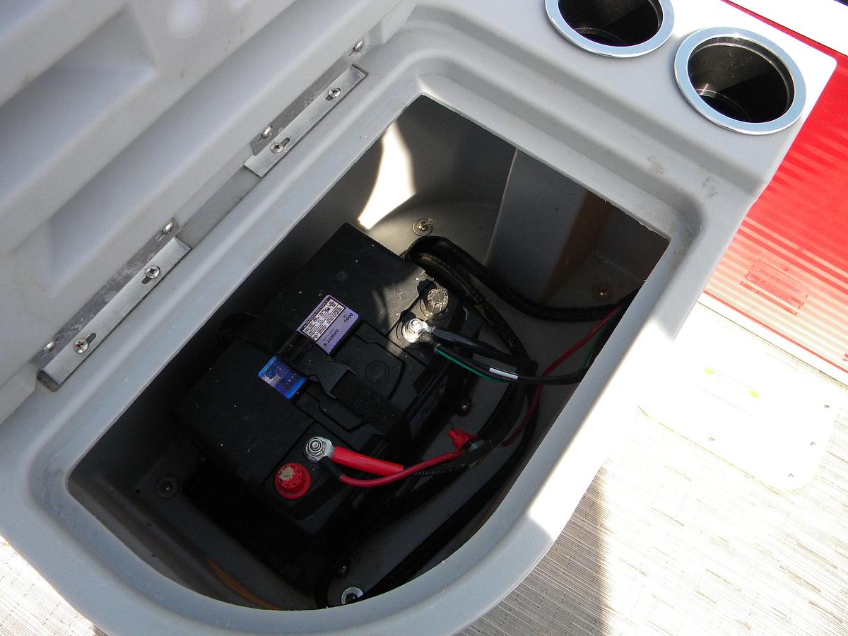 Used 2023 Bennington 20SVF