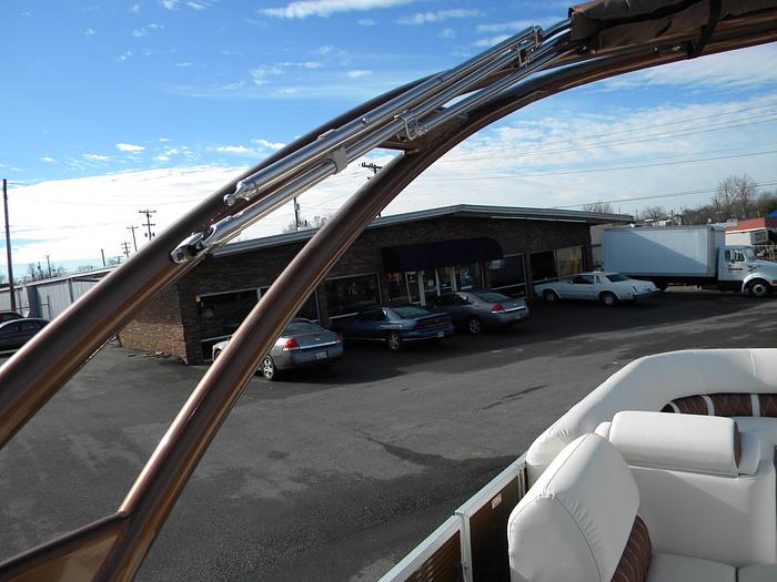 Used 2019 Bennington 23GCWA