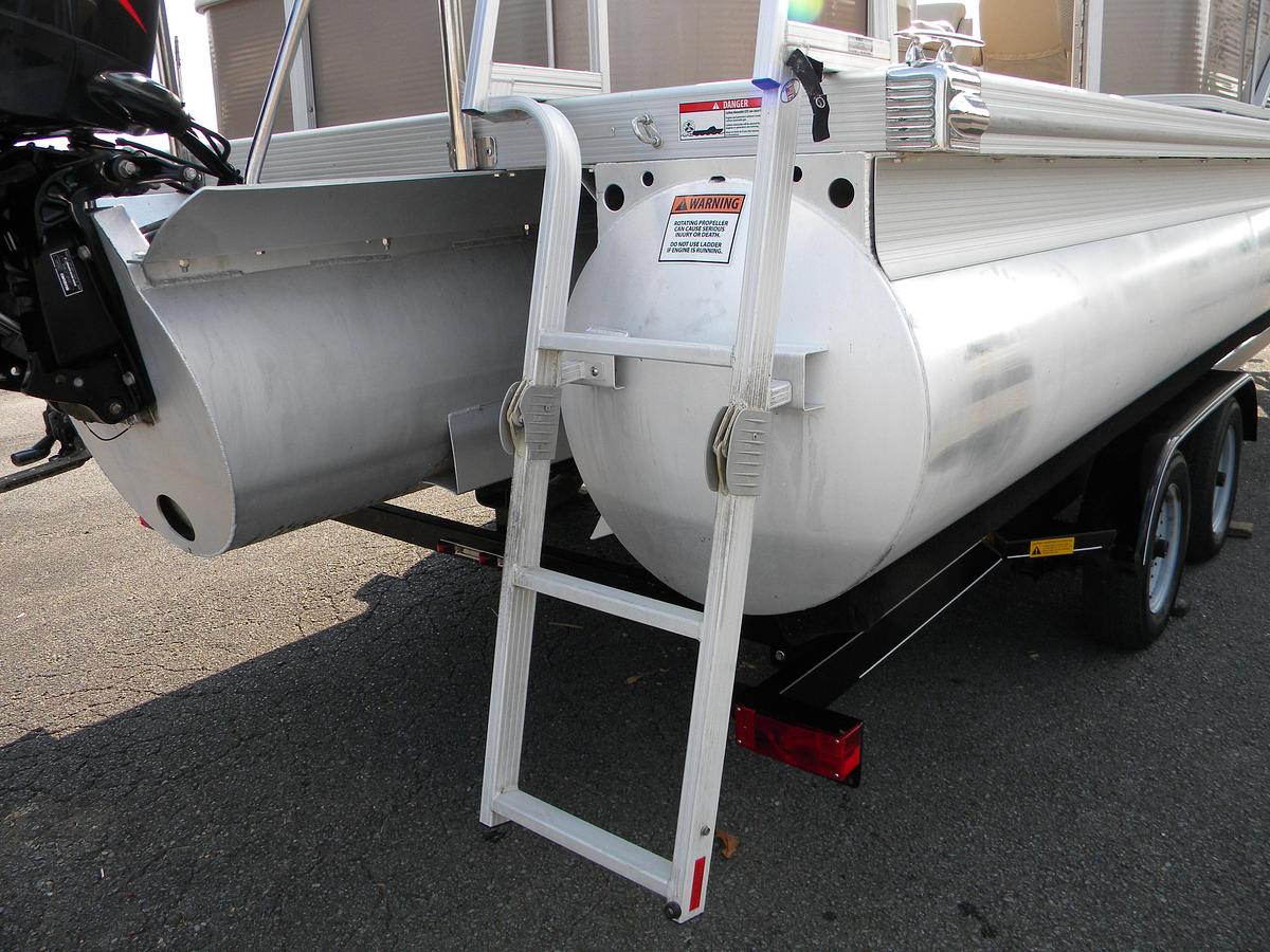 Used USED 2013 BENNINGTON 24SFX