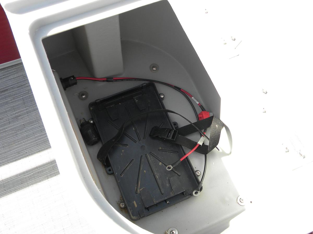 Used 2023 Bennington 20SVF