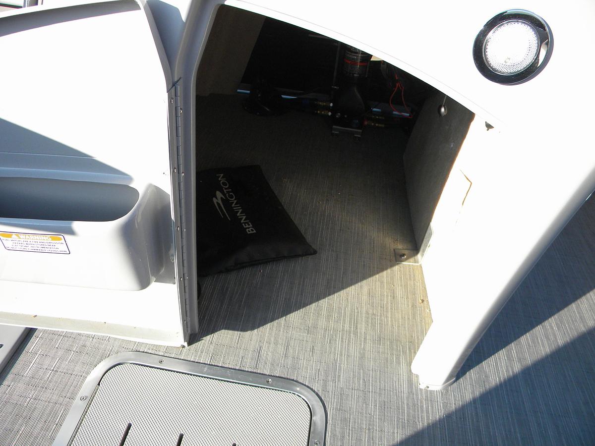 Used 2023 Bennington 23LTSB BOW RIDER