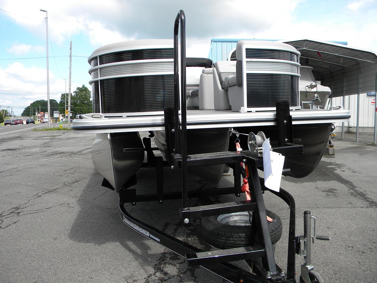 Used 2023 Bennington 21SXL