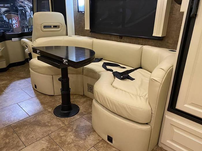 Used 2011 Tiffin 28 BR Allegro Breeze