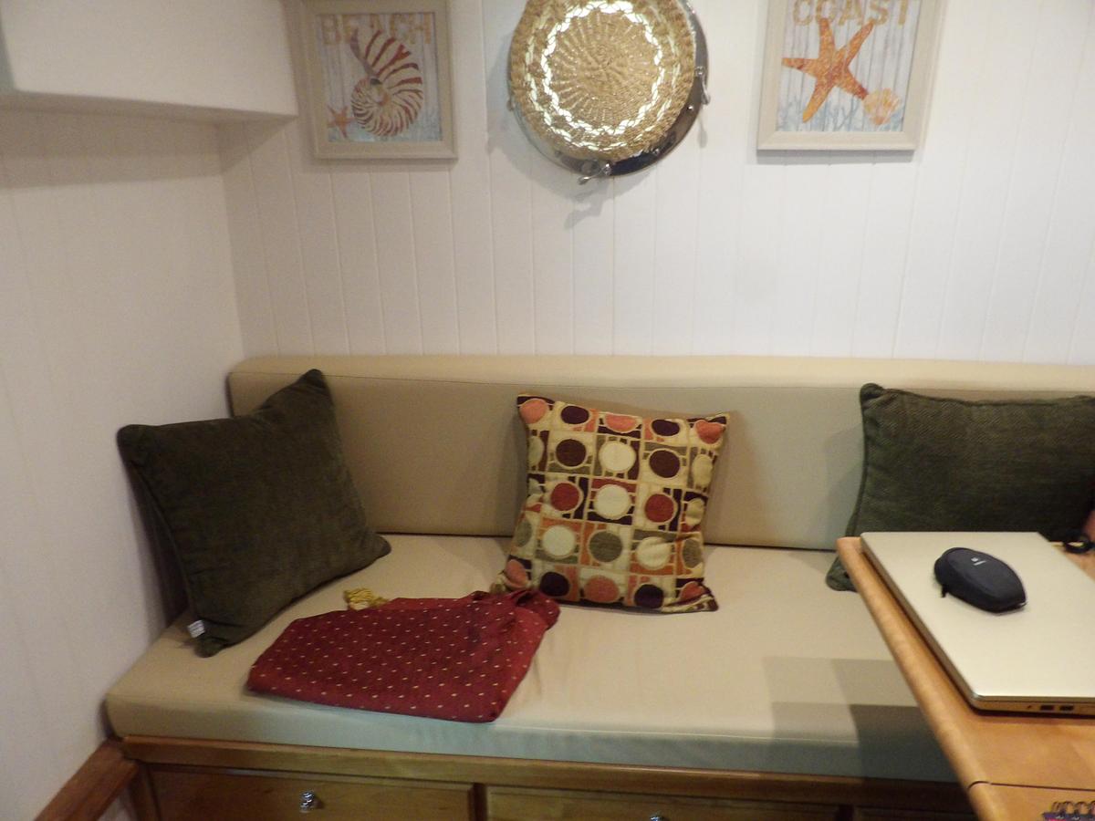 Used 2008 MIRAGE MFG. , GAINESVILLE FL.  N-37