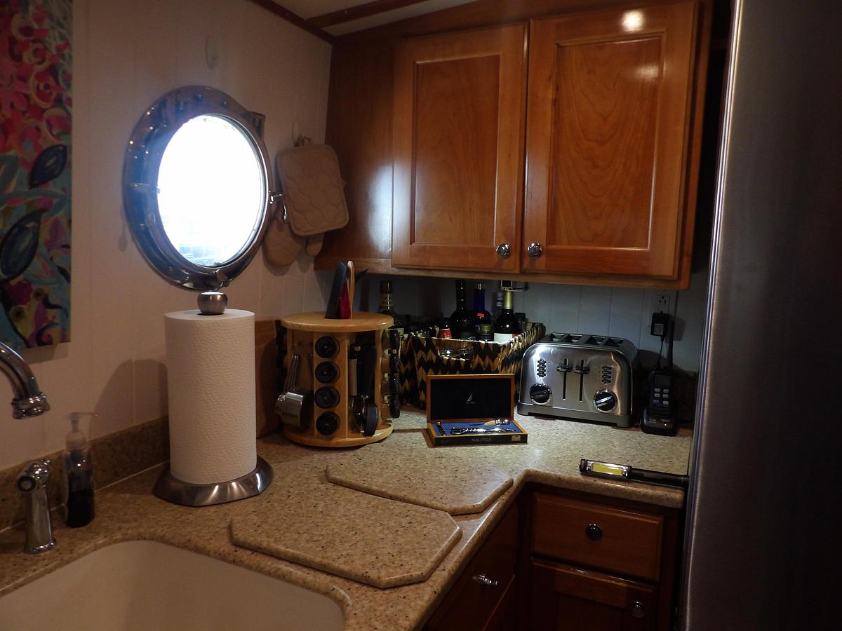 Used 2008 MIRAGE MFG. , GAINESVILLE FL.  N-37