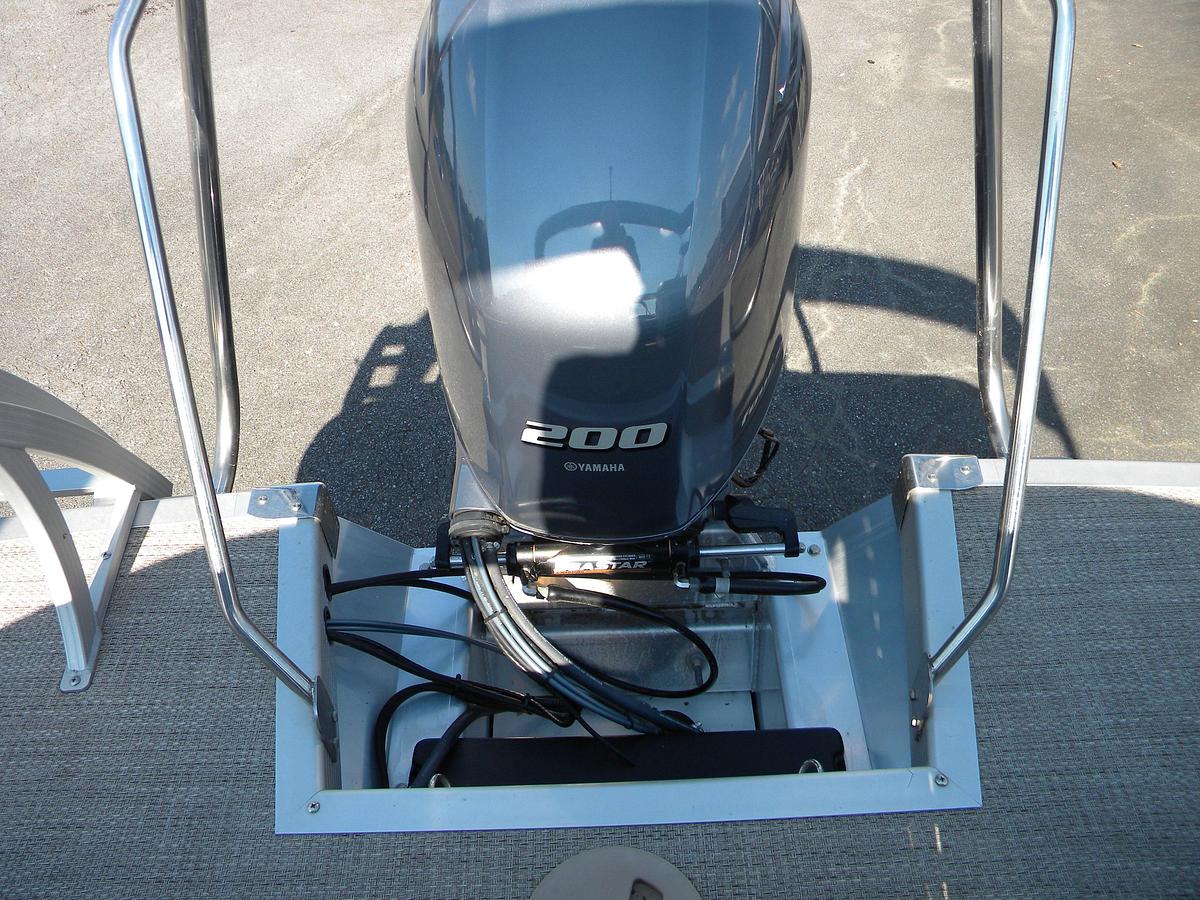 Used USED 2018 BENNINGTON 23GSR 