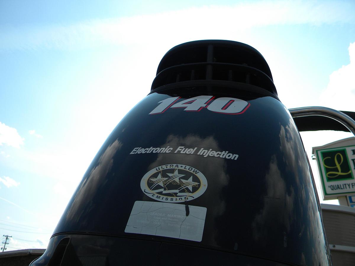 Used USED 2013 BENNINGTON 24SFX