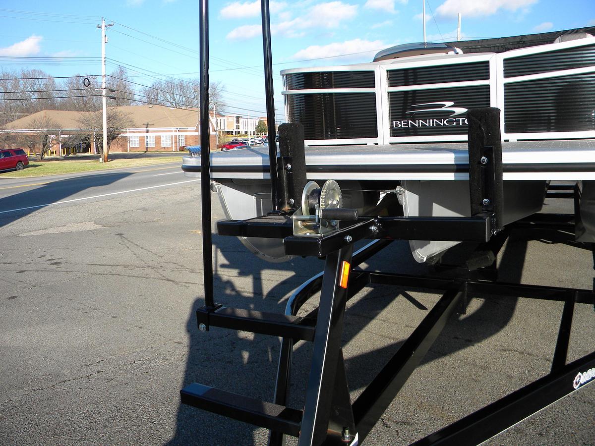 Used 2023 Bennington 23LTSB BOW RIDER