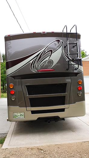 Used 2011 Tiffin 28 BR Allegro Breeze