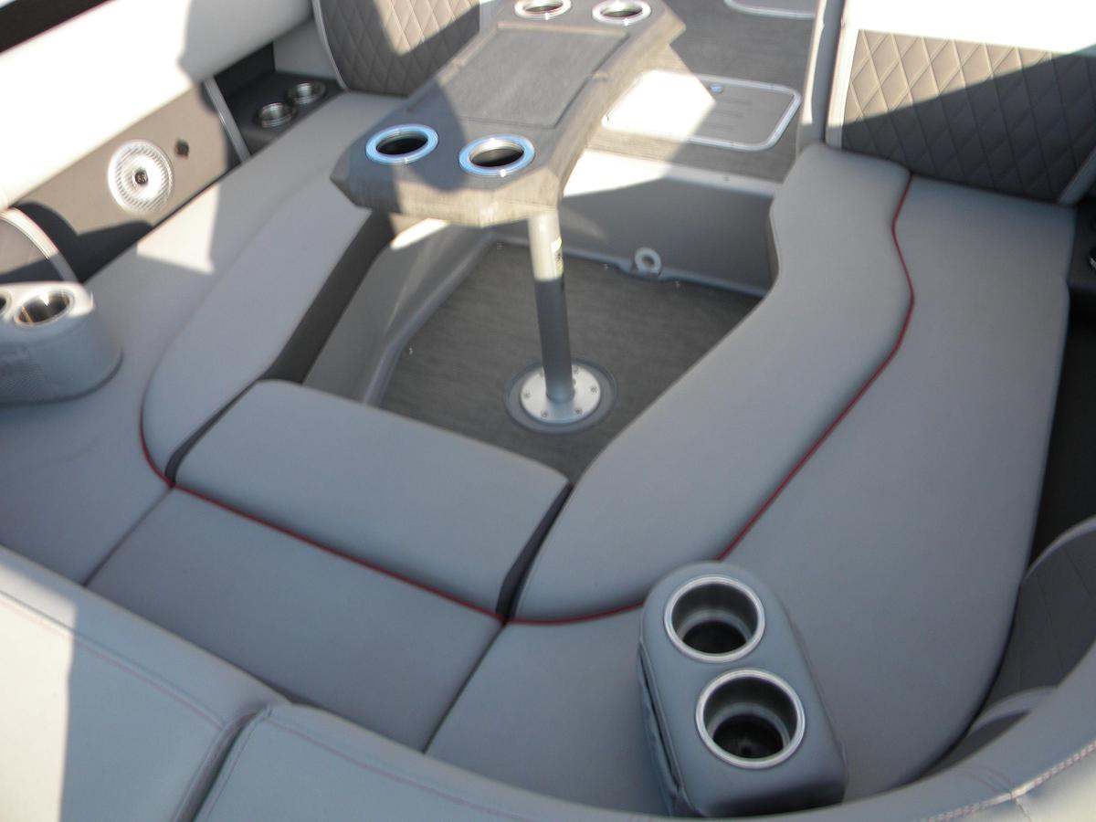 Used 2023 Bennington 23LTSB BOW RIDER