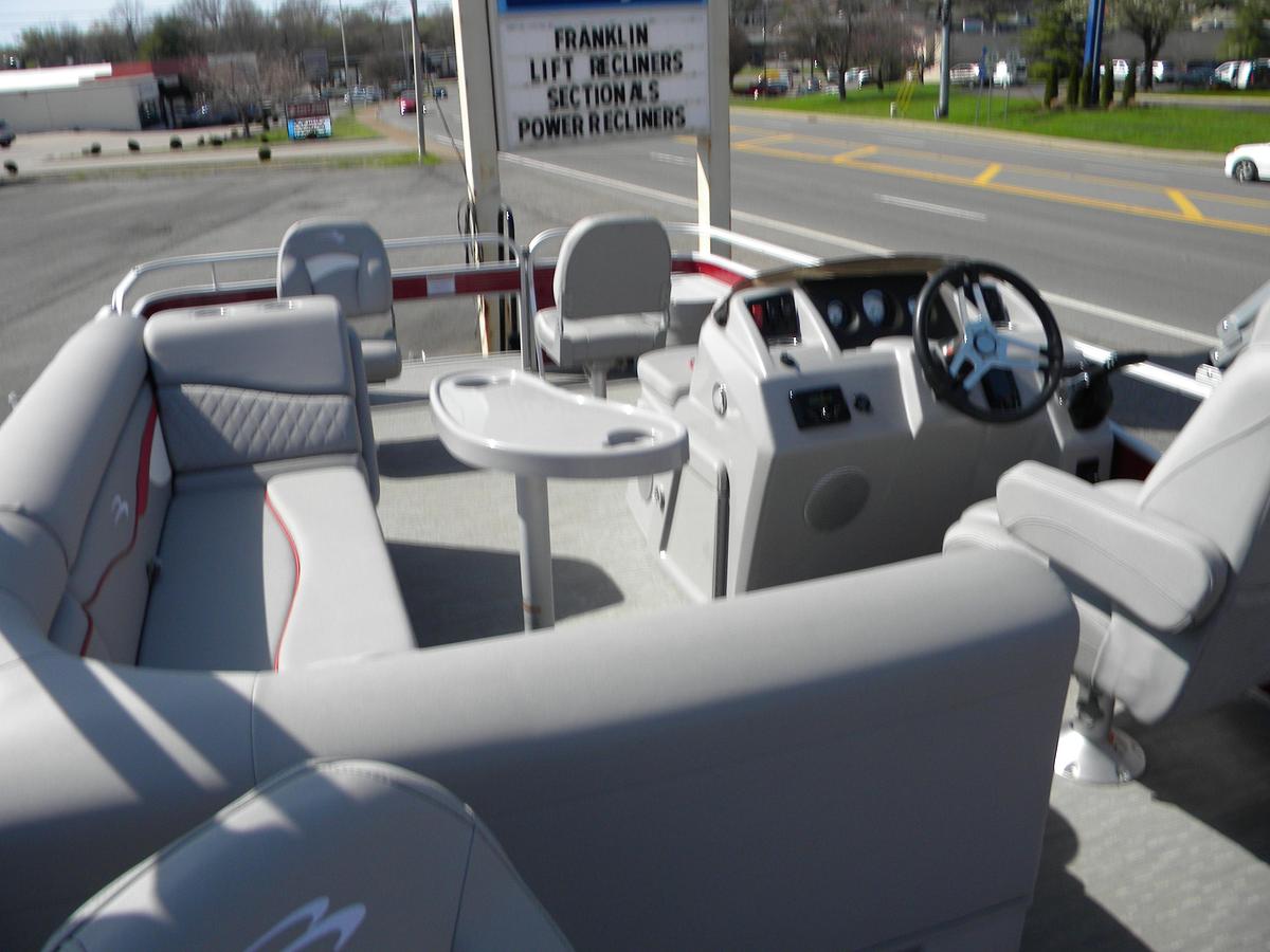 Used 2023 Bennington 20SVF