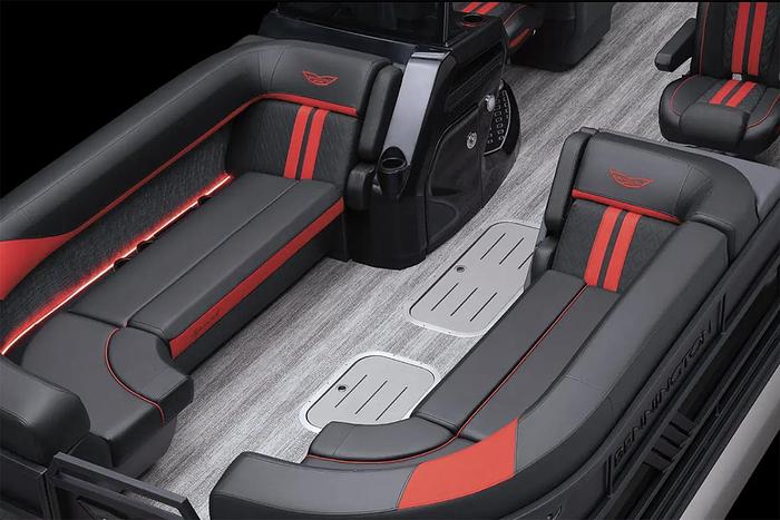 2025 Bennington M Line