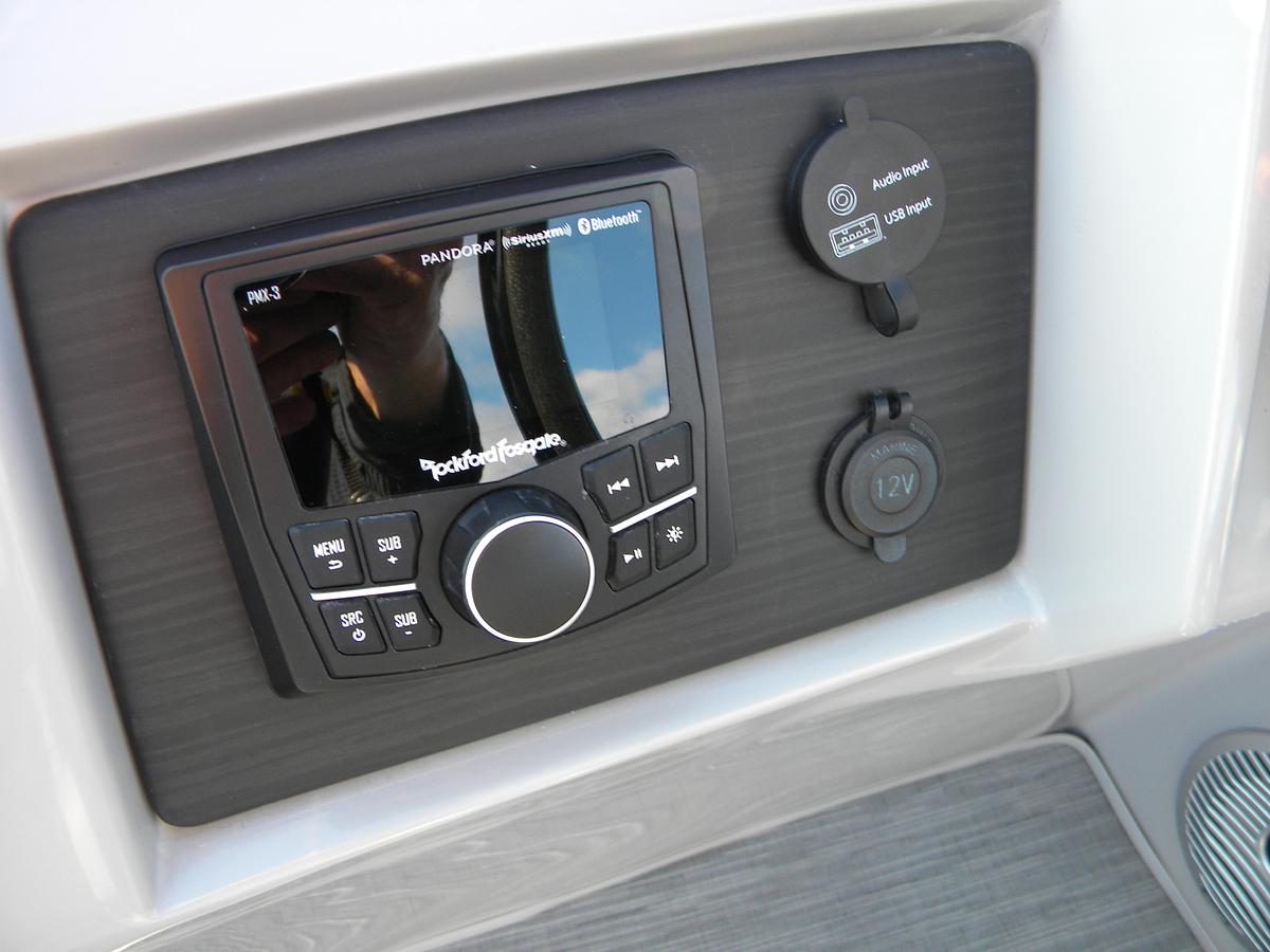 Used 2023 Bennington 23LTSB BOW RIDER