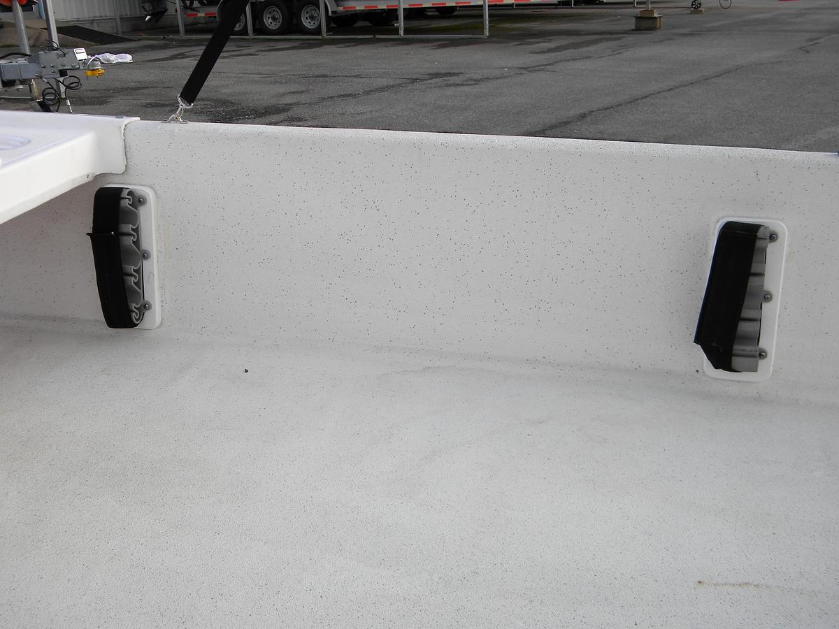 Used 2011 Carolina Skiff  JV-17