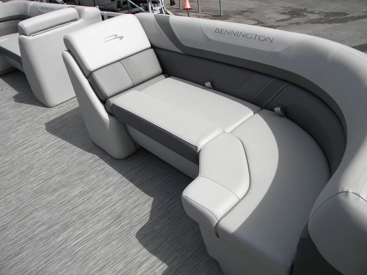 Used 2023 Bennington 21SXL