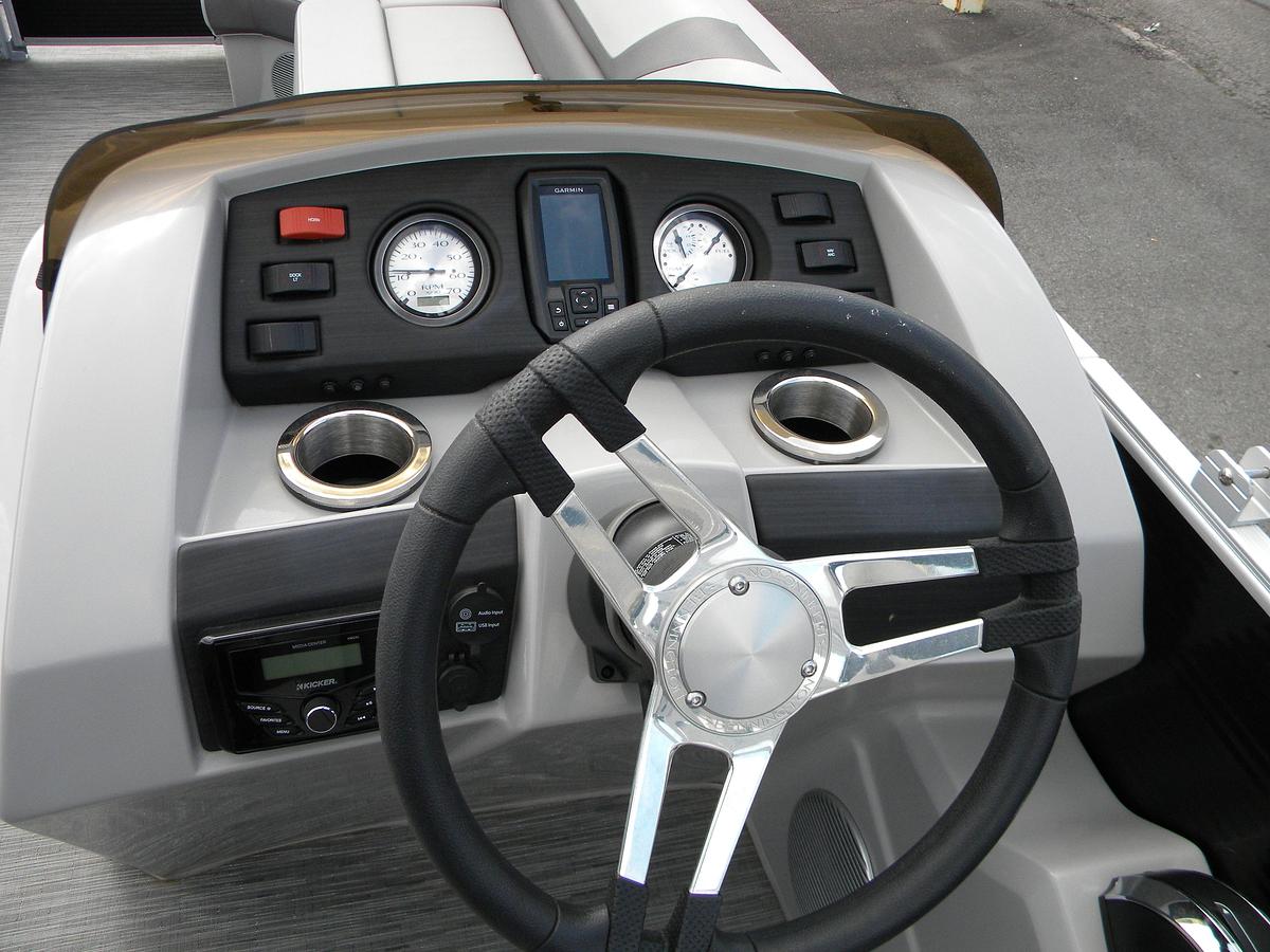 Used 2023 Bennington 21SXL