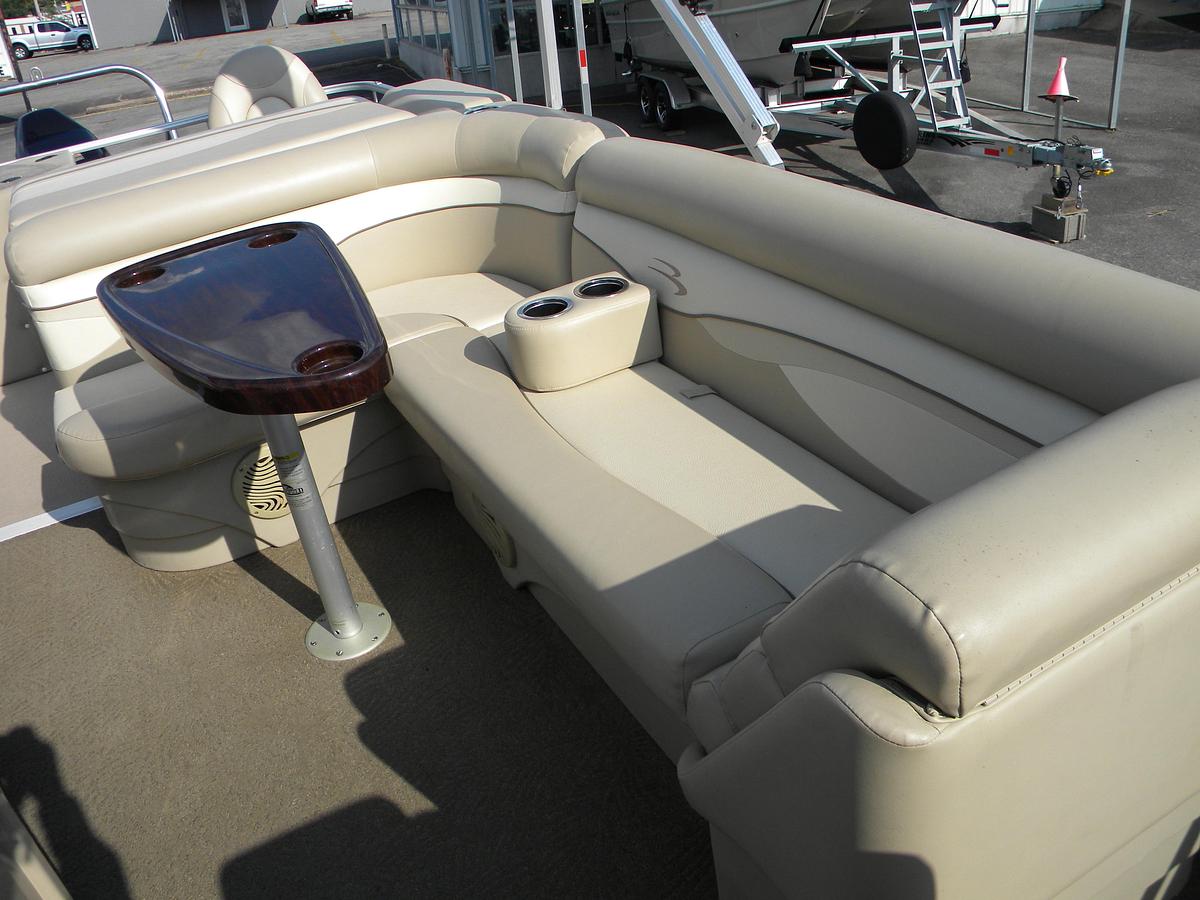 Used USED 2013 BENNINGTON 24SFX