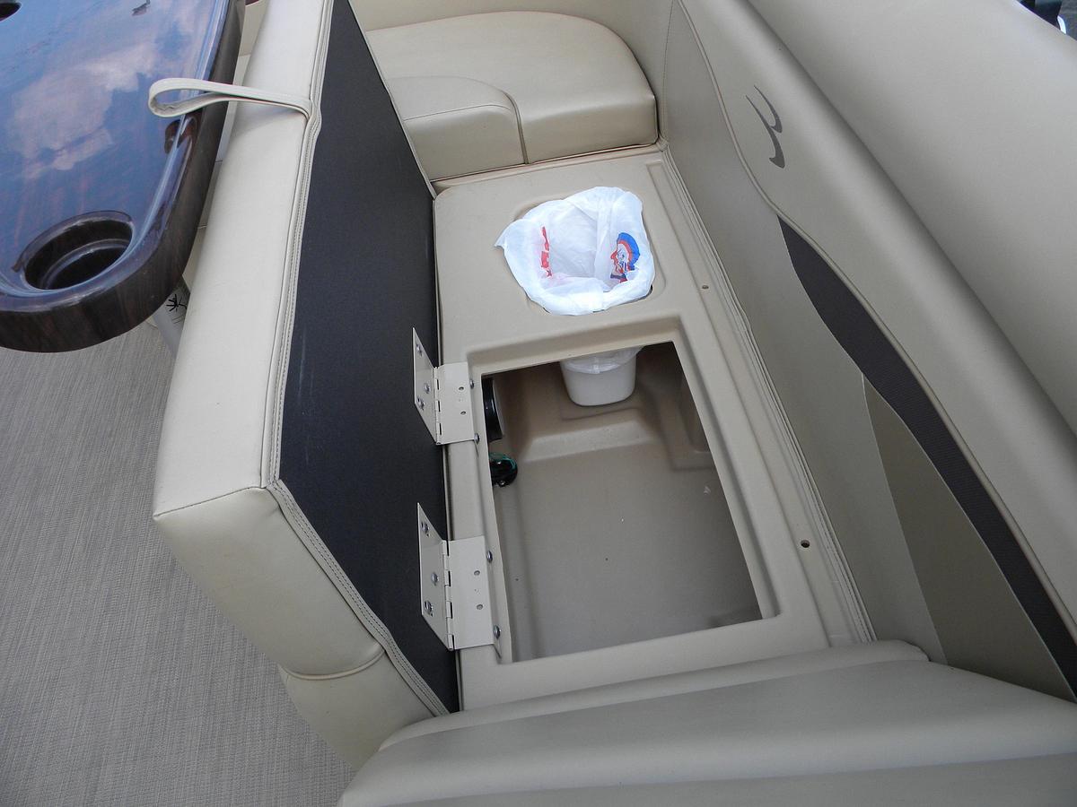 Used 2017 BENNINGTON 21SXL