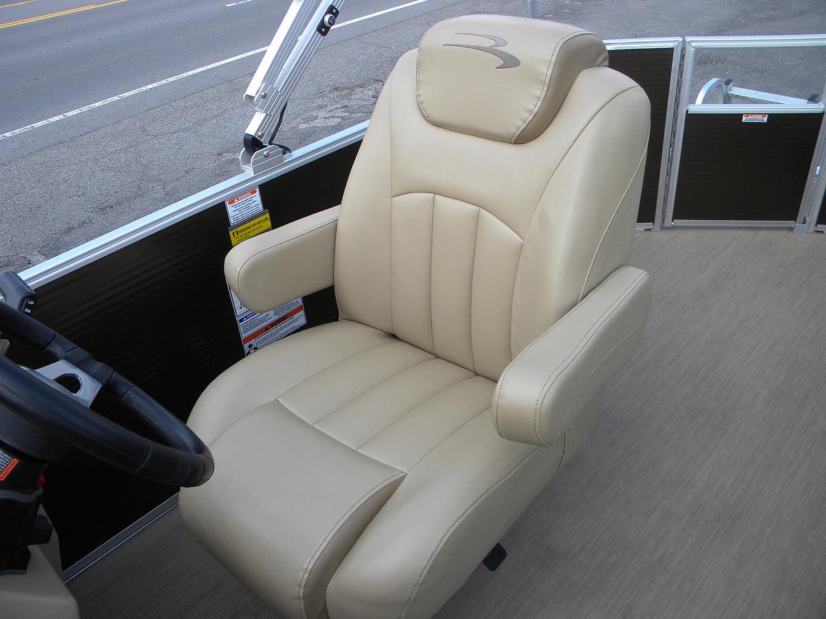 Used 2017 BENNINGTON 21SXL