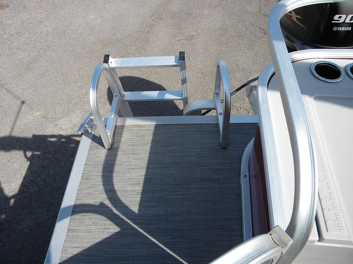 Used 2023 Bennington 20SVF