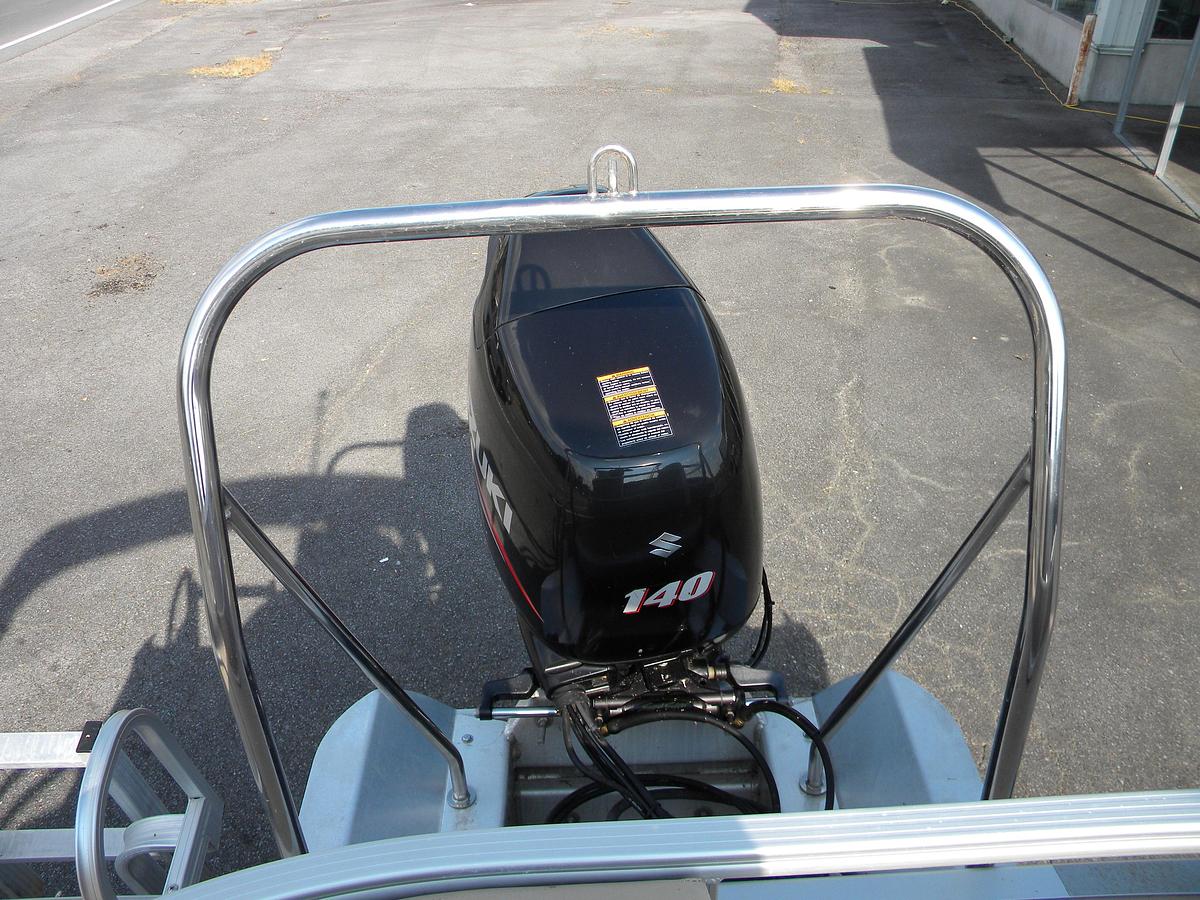 Used USED 2013 BENNINGTON 24SFX