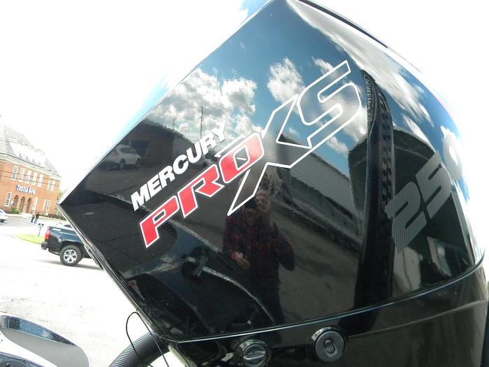 Used 2020 Tracker Nitro Z21 P1