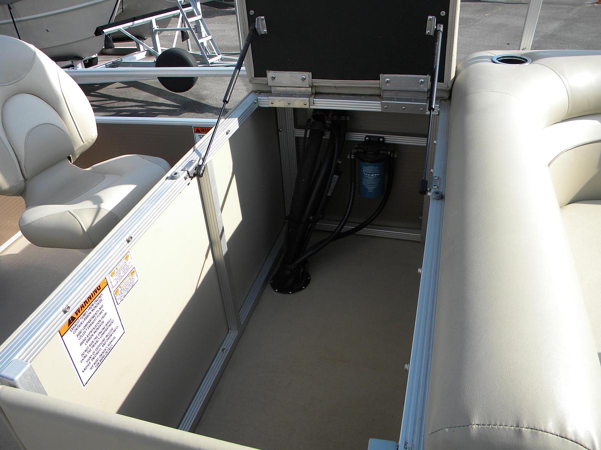 Used USED 2013 BENNINGTON 24SFX