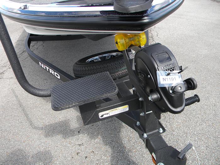 Used 2020 Tracker Nitro Z21 P1