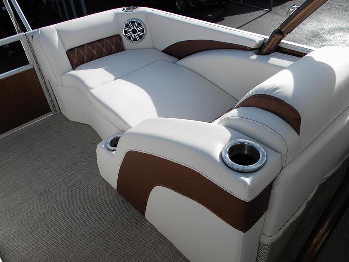 Used 2019 Bennington 23GCWA