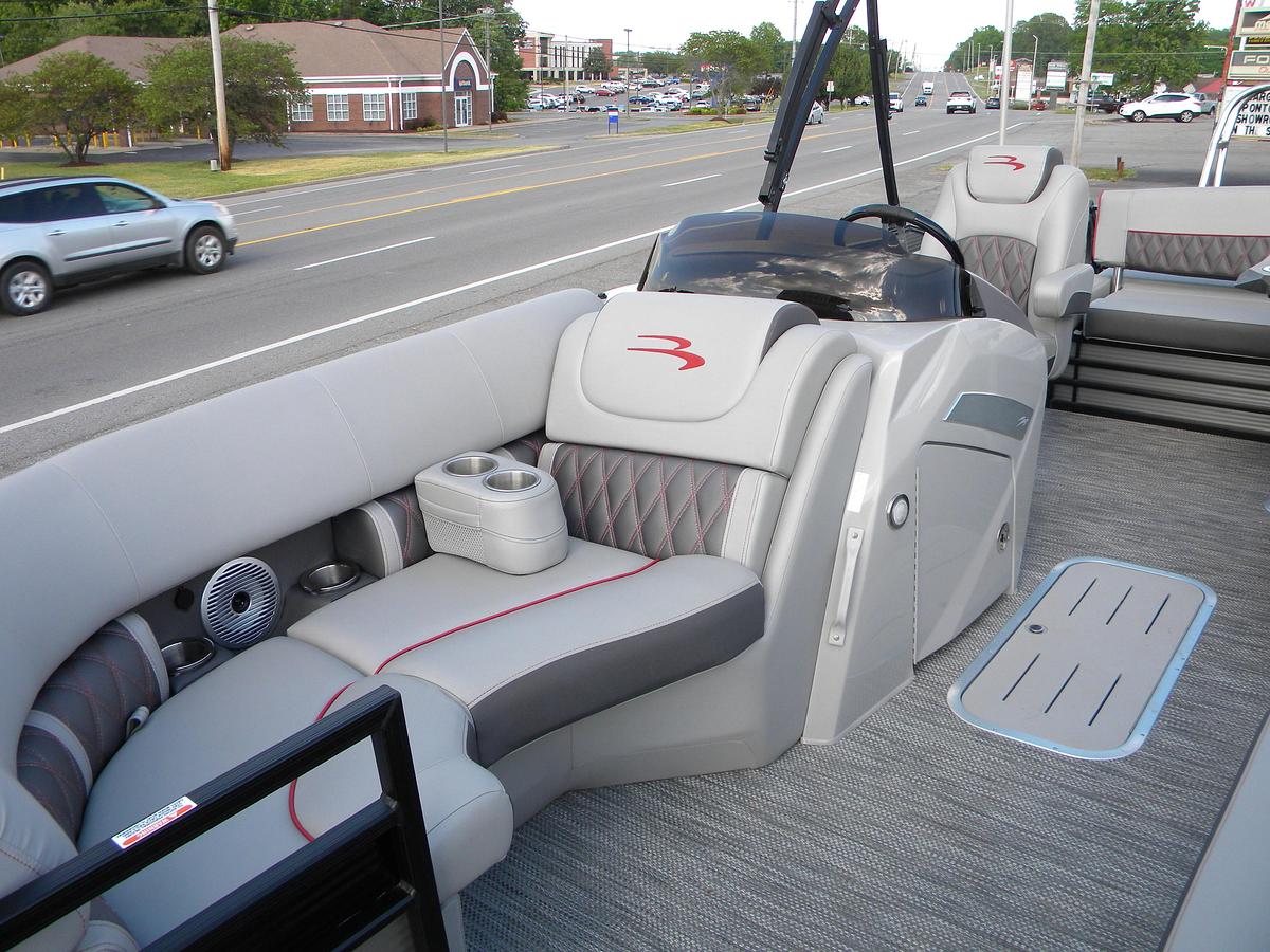 Used 2022 Bennington 22LXSB