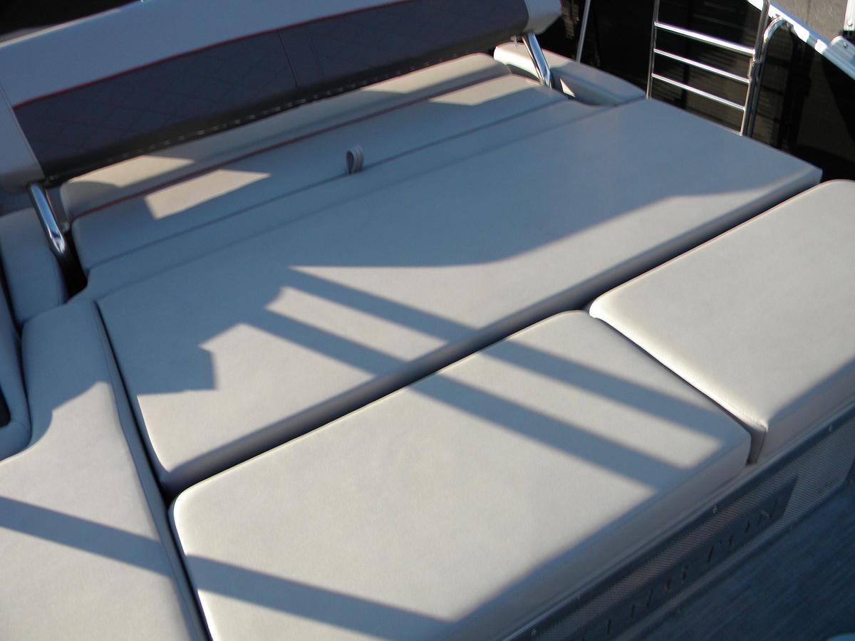 Used 2023 Bennington 23LTSB BOW RIDER