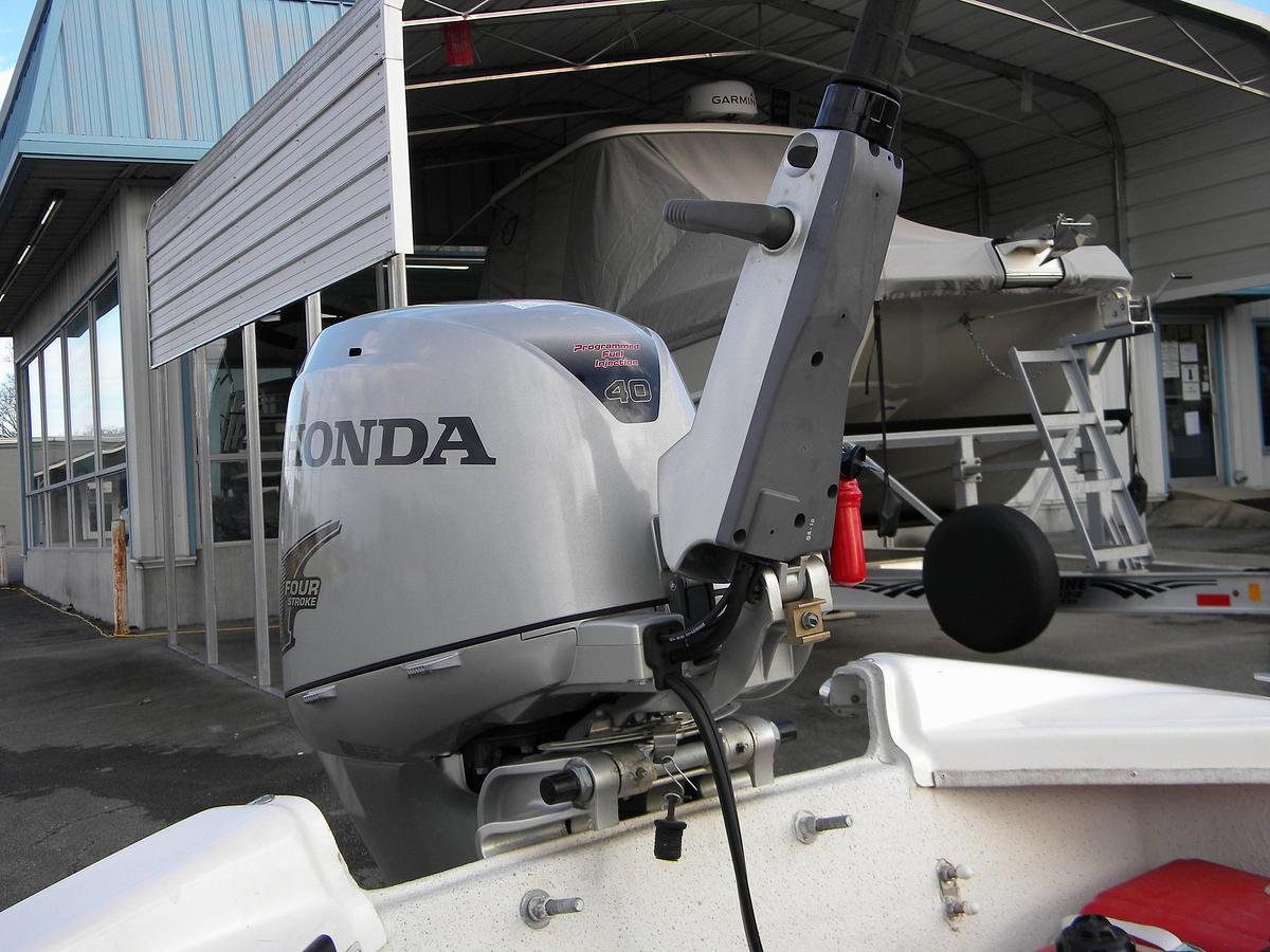 Used 2011 Carolina Skiff  JV-17