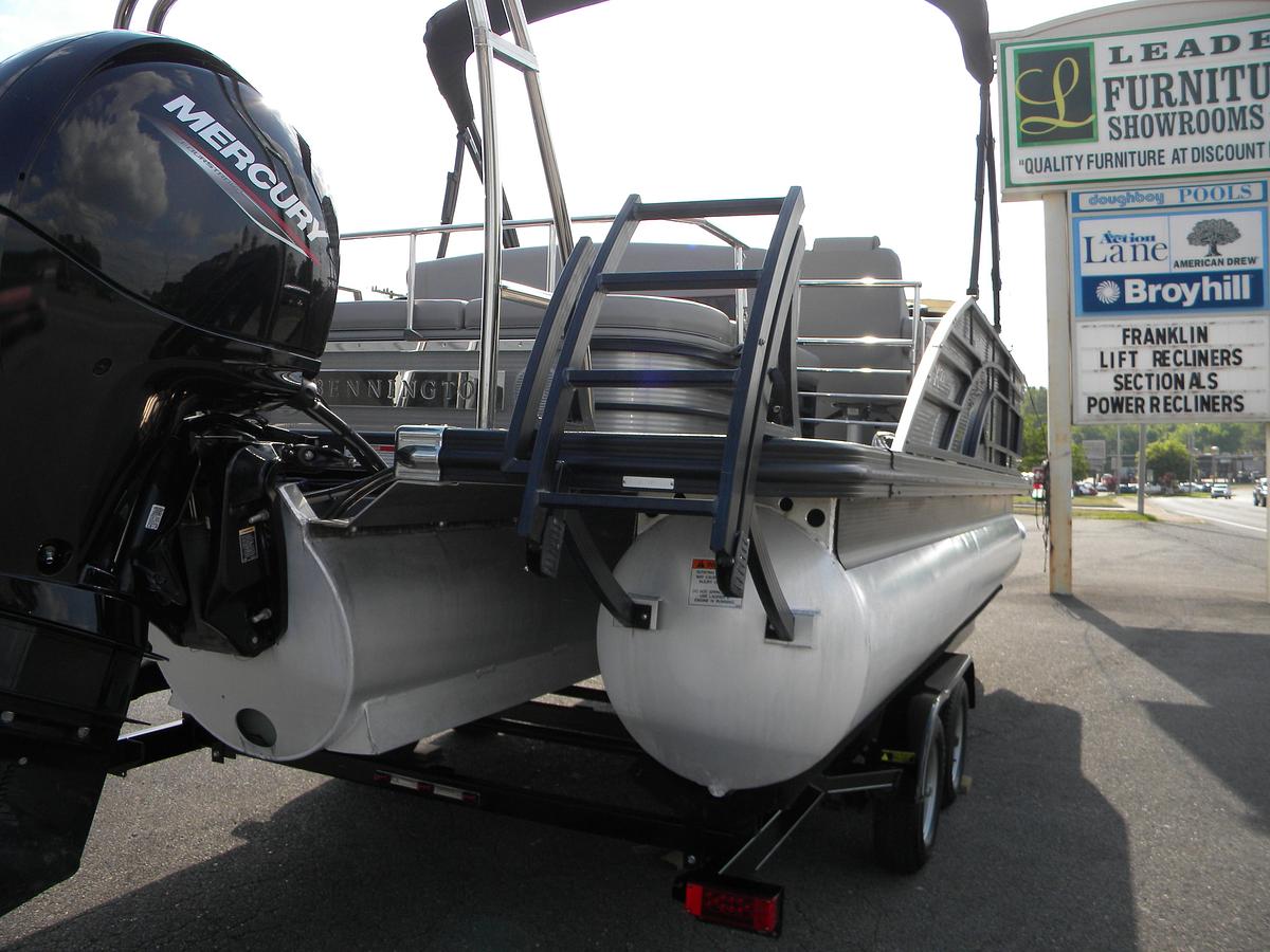 Used 2022 Bennington 22LXSB
