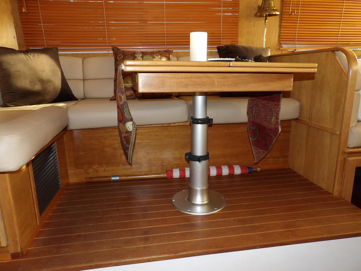 Used 2008 MIRAGE MFG. , GAINESVILLE FL.  N-37