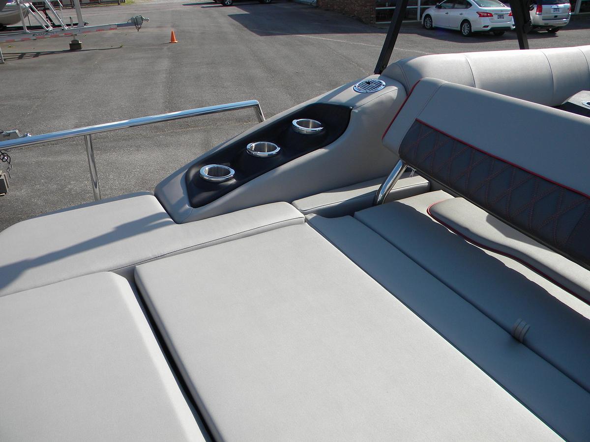 Used 2022 Bennington 22LXSB