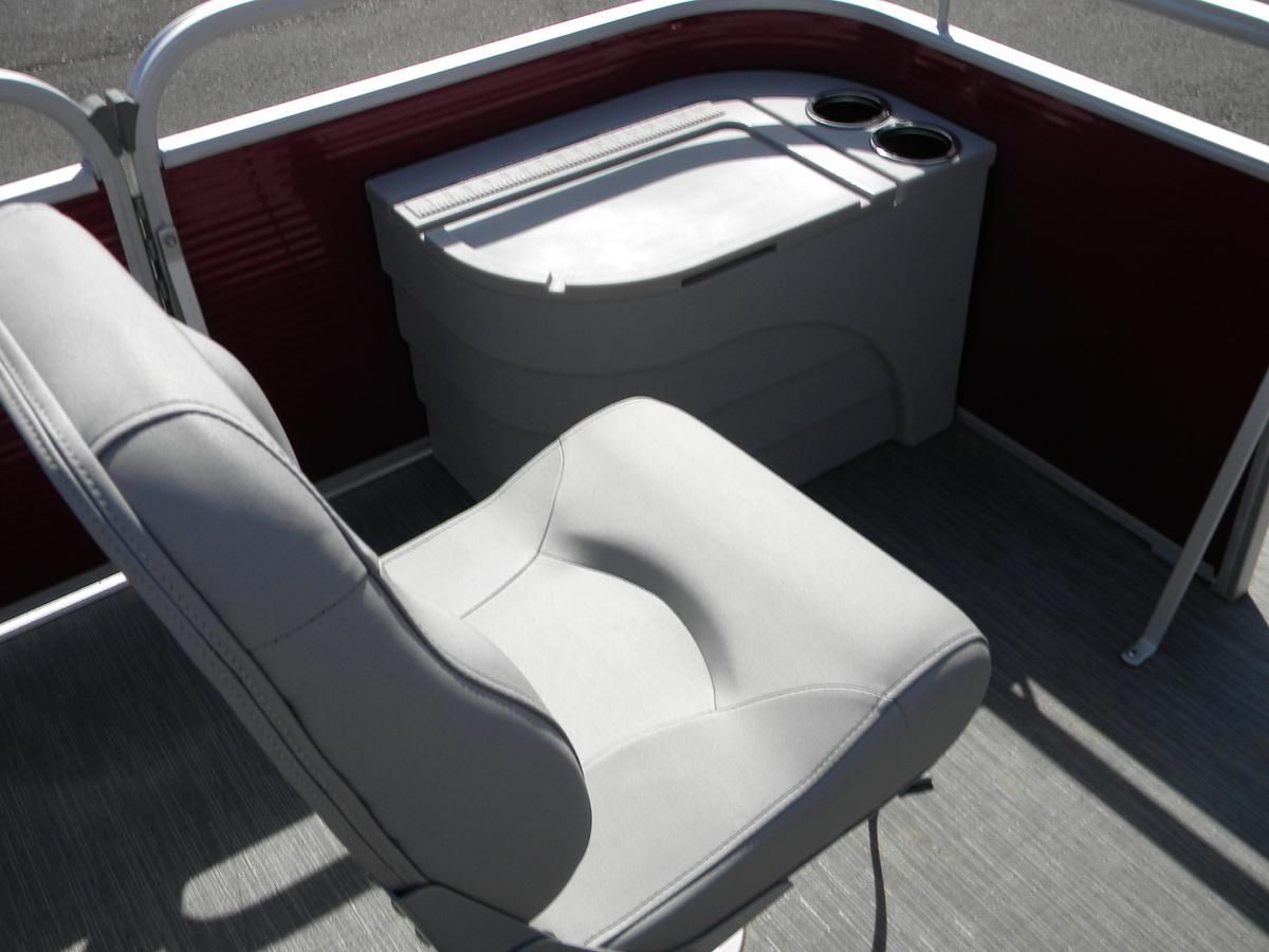 Used 2023 Bennington 20SVF