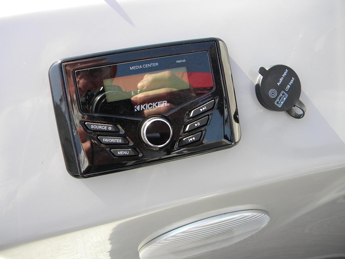 Used 2023 Bennington 20SVF