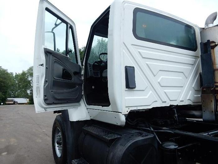 Used 2006 International 7600- Stock #: 8594