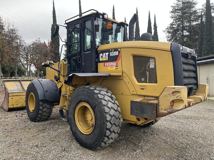 Used 2016 CAT 938M