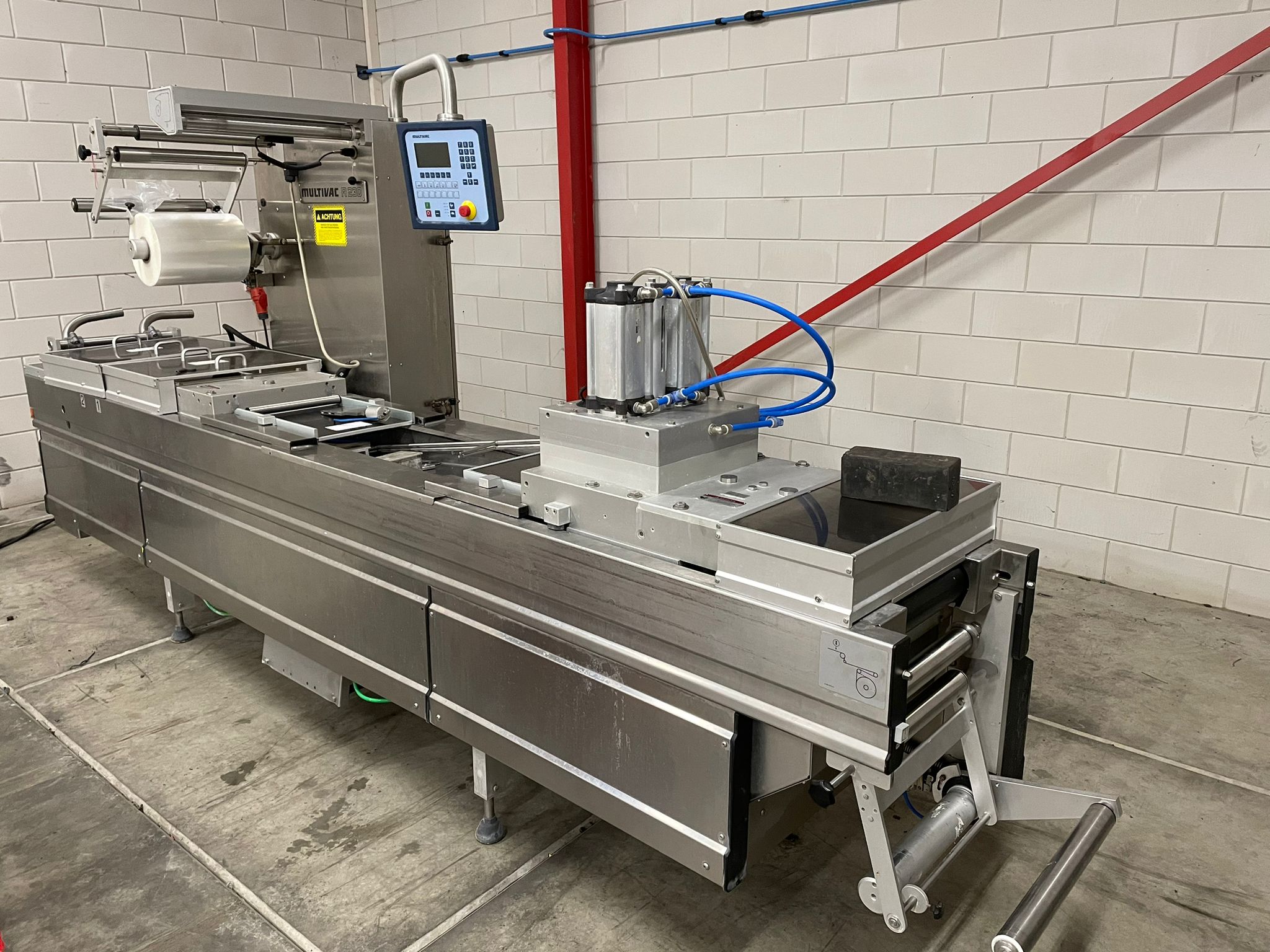 Used Multivac R230 thermoformer