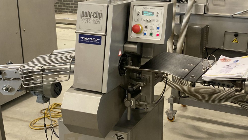 Used Polyclip FCA 3442 clipper