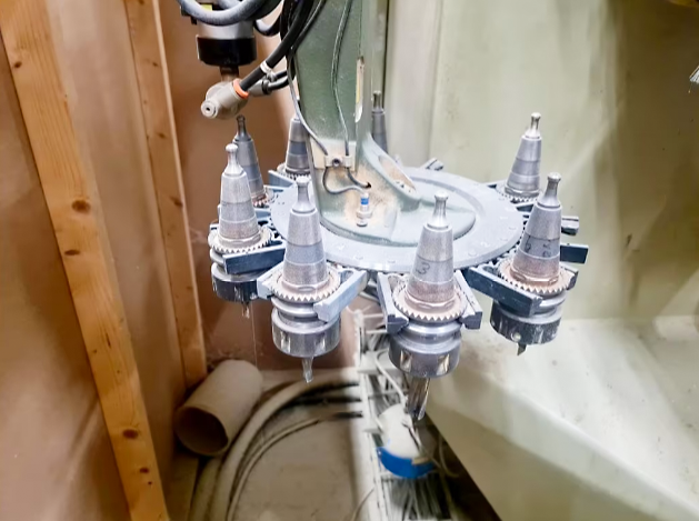 Used SCM Record 2 - CNC Machining Center - 1995