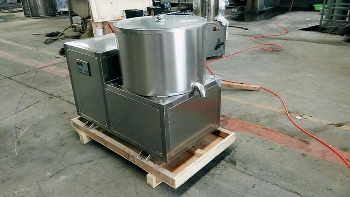 D'occasion SALAD SPINNER / DEHYDRATOR