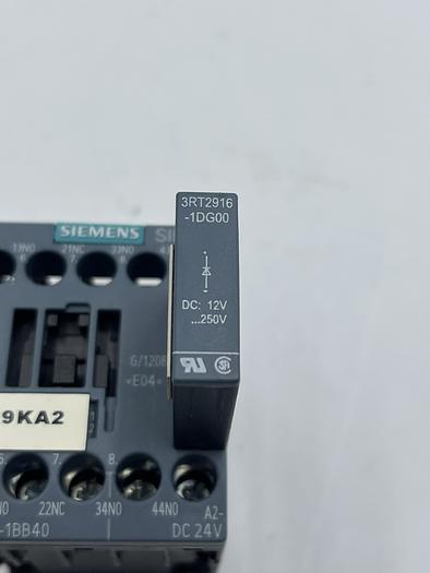 Used Siemens 3RH2131-1BB40, 3RT2916-1DG00
