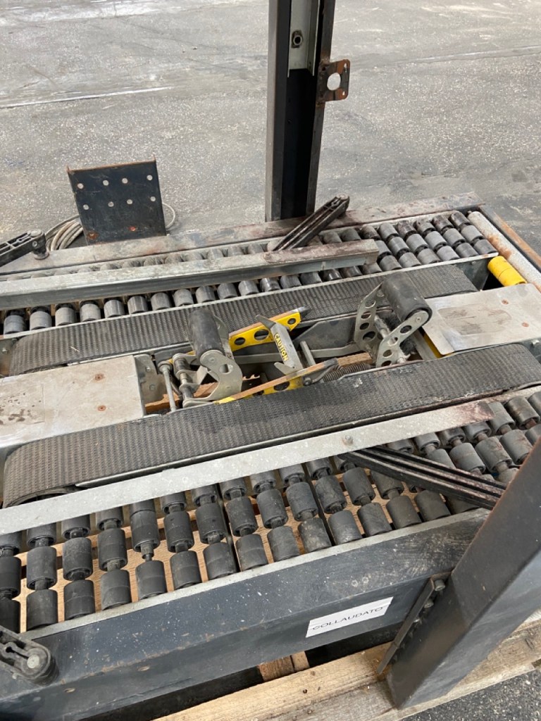 Used Nastratrice con nastro adesivo fino a 80 mm. marca Siat