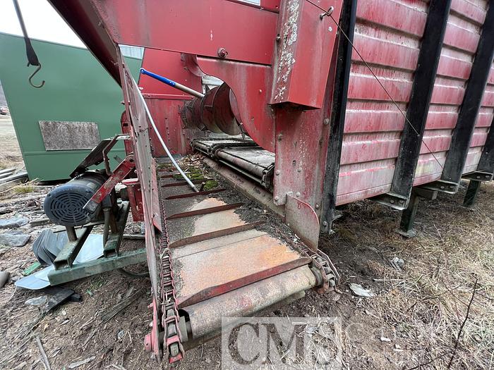 Used Meyer Model 4620 Walking Floor Bin