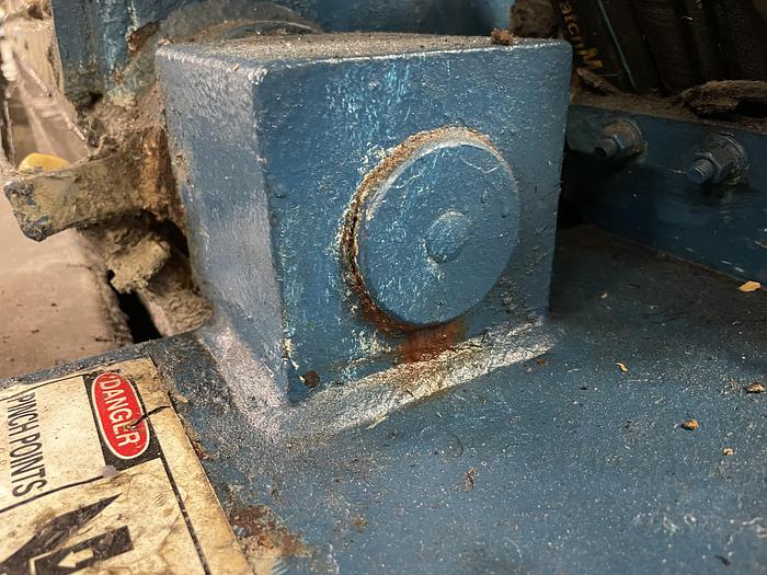 Used Ellis 900lb washer extractor